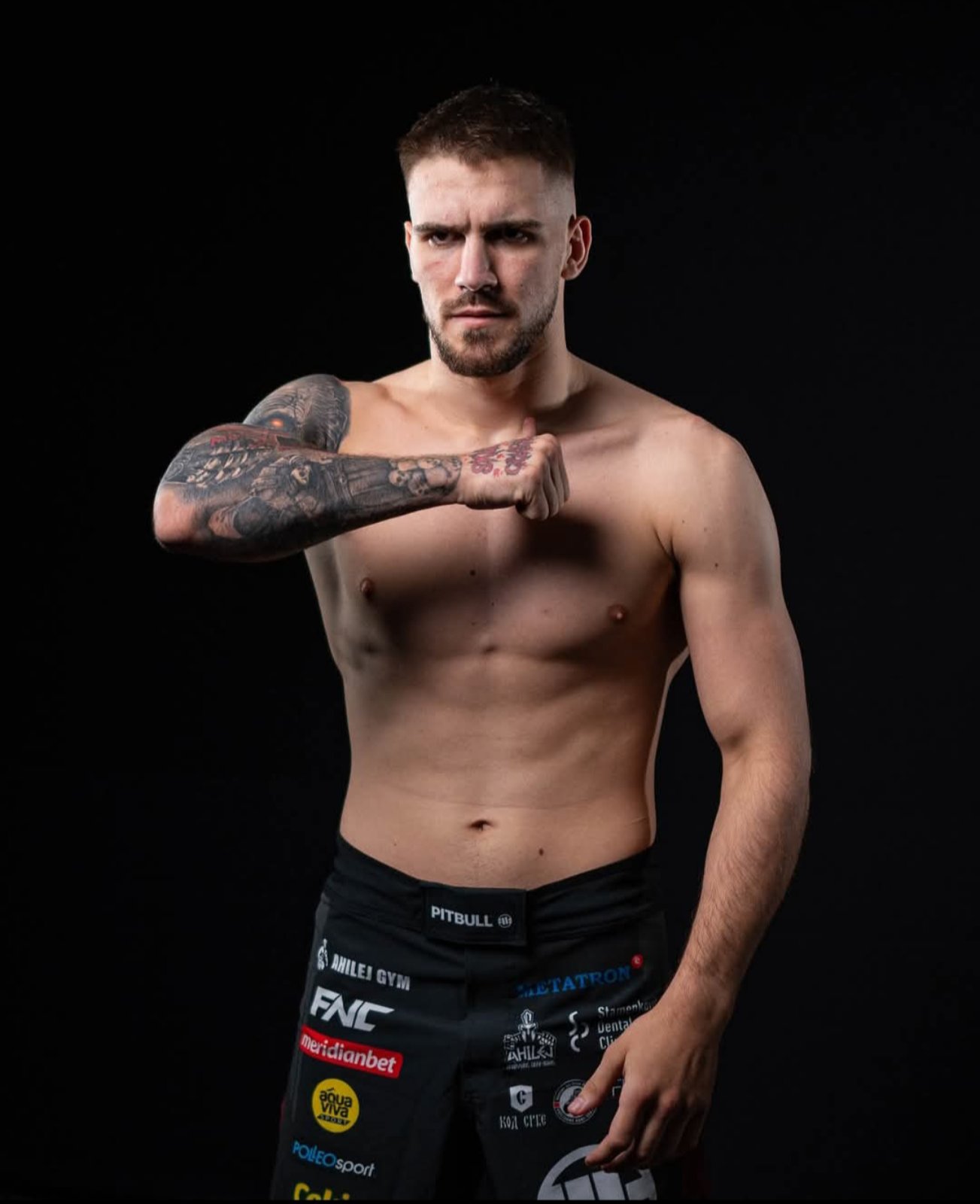 Marko bojkovic vraca se u kavez sportke vesti 1tim sport mma borac